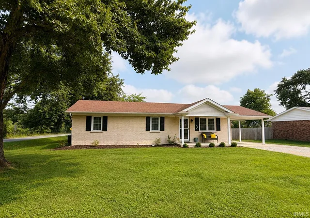 Photo 2 of Sale Pending at 464 Les Dr, Chandler, IN 47610 | MLS# 202630672 | Listing updated on 2026-08-25