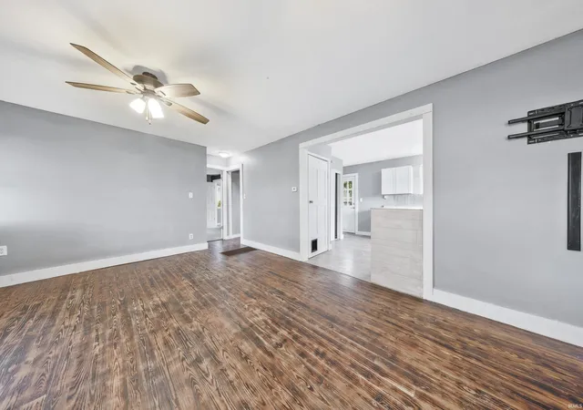 Photo 3 of Manufactured home for sale at 408 W Grave St, Patoka, IN 47666 | MLS# 202630673 | Listing updated on 2026-09-08