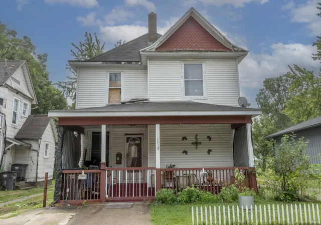 Photo 2 of Manufactured home for sale at 1319 W Franklin St, Elkhart, IN 46516 | MLS# 202630687 | Listing updated on 2026-08-22