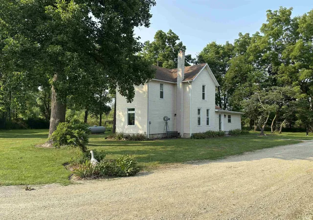 Manufactured home for sale at 4480 East Sta Rd, Roanoke, IN 46783 | MLS# 202630694