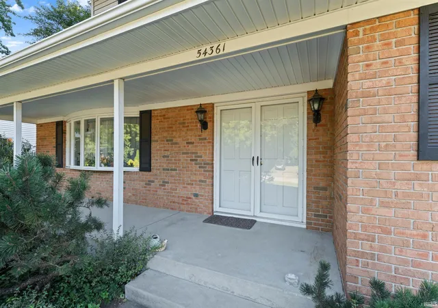 Photo 3 of Sale Pending at 54361 Old Bedford Trl, Mishawaka, IN 46545 | MLS# 202630697 | Listing updated on 2026-08-04