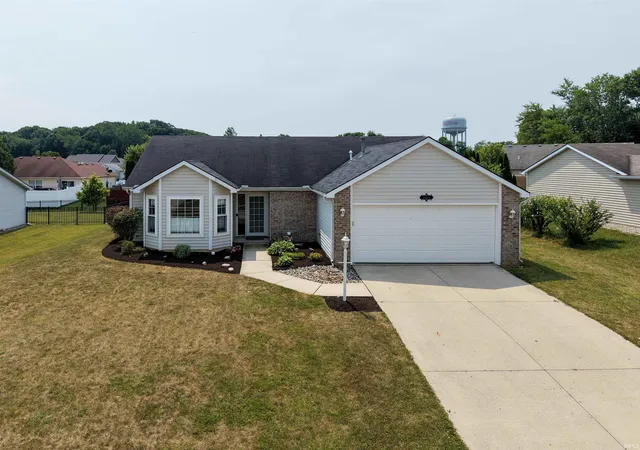 Photo 2 of Manufactured home for sale at 2021 Granny Smith Pl, Kendallville, IN 46755 | MLS# 202630720 | Listing updated on 2026-08-28