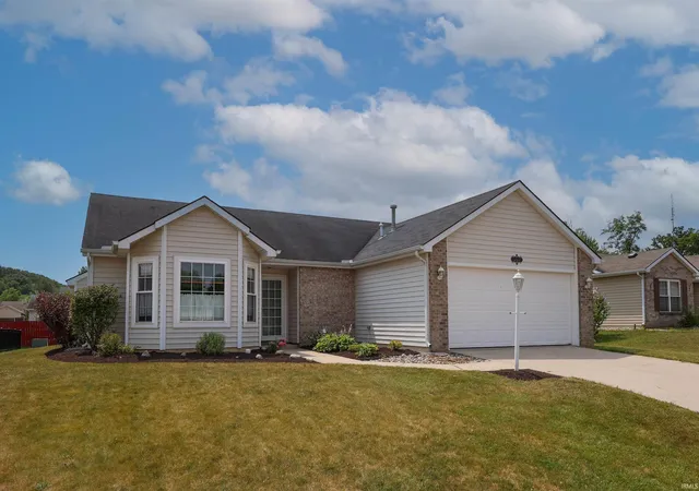Photo 3 of Manufactured home for sale at 2021 Granny Smith Pl, Kendallville, IN 46755 | MLS# 202630720 | Listing updated on 2026-08-28