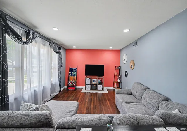 Photo 3 of Manufactured home for sale at 3417 Gushwa Dr, Lafayette, IN 47905 | MLS# 202630739 | Listing updated on 2026-08-26