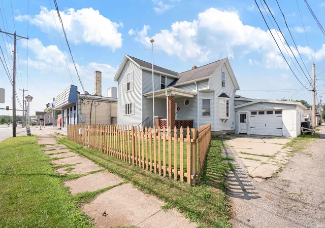 Photo 2 of Manufactured home for sale at 6 N Benton St, Peru, IN 46970 | MLS# 202630742 | Listing updated on 2026-09-10