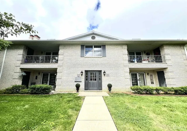 Condo for sale at 6618 Newburgh Rd, Evansville, IN 47715 | MLS# 202630748