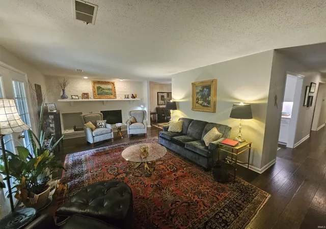 Photo 2 of Condo for sale at 6618 Newburgh Rd, Evansville, IN 47715 | MLS# 202630748 | Listing updated on 2026-09-01