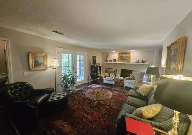 Photo 3 of Condo for sale at 6618 Newburgh Rd, Evansville, IN 47715 | MLS# 202630748 | Listing updated on 2026-09-01