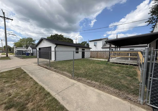 Photo 4 of Manufactured home for sale at 1701 N Lindsay St, Kokomo, IN 46901 | MLS# 202630756 | Listing updated on 2026-09-01