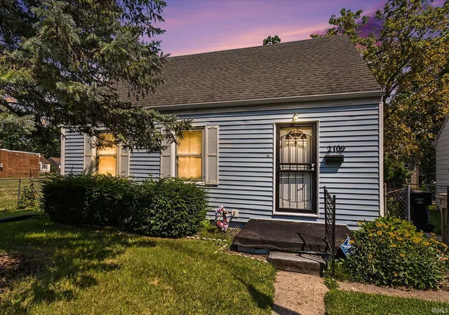 Photo 2 of Single family home for sale at 2109 Elwood Ave, South Bend, IN 46628 | MLS# 202630781 | Listing updated on 2026-07-30