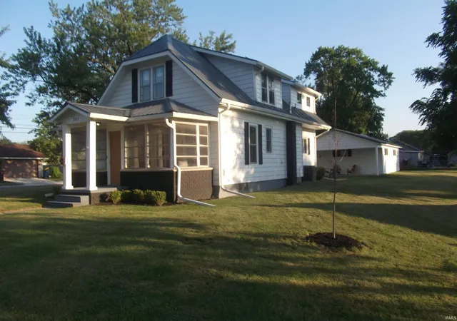 Photo 3 of Manufactured home for sale at 301 E Mill St, Angola, IN 46703 | MLS# 202630786 | Listing updated on 2026-09-01