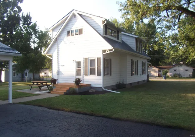 Photo 3 of Manufactured home for sale at 301 E Mill St, Angola, IN 46703 | MLS# 202630786 | Listing updated on 2026-09-01