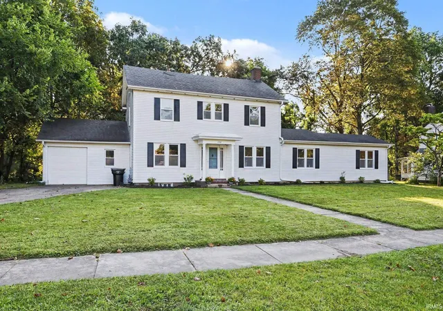 Photo 1 of Sale Pending at 1744 Kessler Blvd, South Bend, IN 46616 | MLS# 202630816 | Listing updated on 2026-09-14
