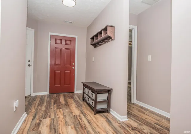 Photo 3 of Manufactured home for sale at 9105 Robey Meadows Ln, Indianapolis, IN 46234 | MLS# 202630825 | Listing updated on 2026-09-17