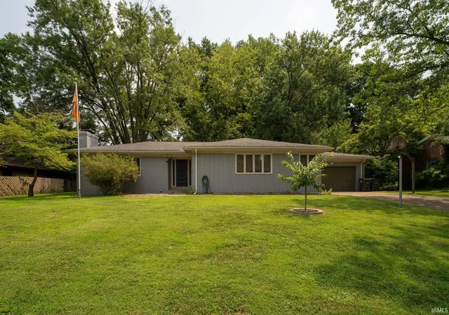 Photo 1 of Sale Pending at 200 Royal Ave, Evansville, IN 47715 | MLS# 202630837 | Listing updated on 2026-09-19