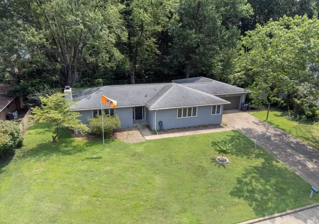 Photo 2 of Sale Pending at 200 Royal Ave, Evansville, IN 47715 | MLS# 202630837 | Listing updated on 2026-09-19