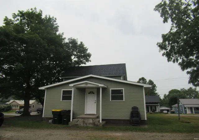 Photo 3 of Sale Pending at 729 Dowling St, Kendallville, IN 46755 | MLS# 202630906 | Listing updated on 2026-08-18
