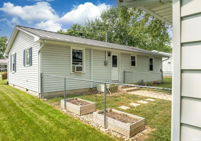 Photo 3 of Manufactured home for sale at 1121 Miller Ave, Portland, IN 47371 | MLS# 202630927 | Listing updated on 2026-09-08