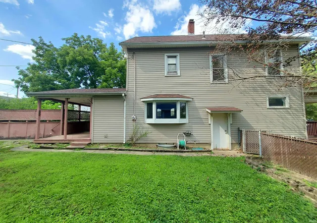 Photo 3 of Sale Pending at 1823 Saint Marys Ave, Fort Wayne, IN 46808 | MLS# 202630929 | Listing updated on 2026-08-27