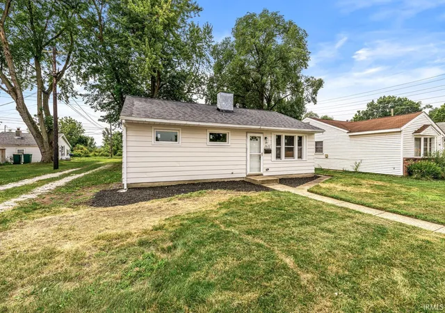 Photo 3 of Sale Pending at 1611 E 4th Street, Mishawaka, IN 46544 | MLS# 202630931 | Listing updated on 2026-09-12
