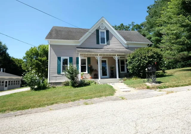 Photo 1 of Manufactured home for sale at 621 W Oak St, Ellettsville, IN 47429 | MLS# 202630933 | Listing updated on 2026-09-05