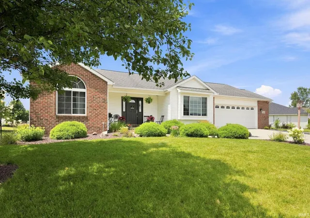 Photo 2 of Sale Pending at 12525 Sonoma Dr, Fort Wayne, IN 46818 | MLS# 202630939 | Listing updated on 2026-08-20