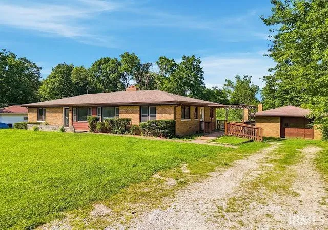 Photo 3 of Manufactured home for sale at 1319 E Elm Ln, Marion, IN 46952 | MLS# 202630940 | Listing updated on 2026-10-08