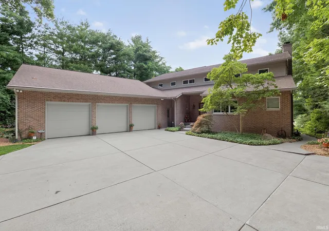 Photo 1 of Manufactured home for sale at 53820 Crystal Crk Ln, Elkhart, IN 46514 | MLS# 202630948 | Listing updated on 2026-08-20