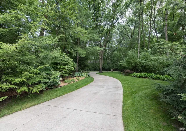 Photo 4 of Manufactured home for sale at 53820 Crystal Crk Ln, Elkhart, IN 46514 | MLS# 202630948 | Listing updated on 2026-08-20