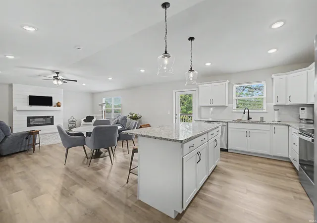 Photo 3 of Manufactured home for sale at 5502 Hillside Trl, Newburgh, IN 47630 | MLS# 202630949 | Listing updated on 2026-09-17