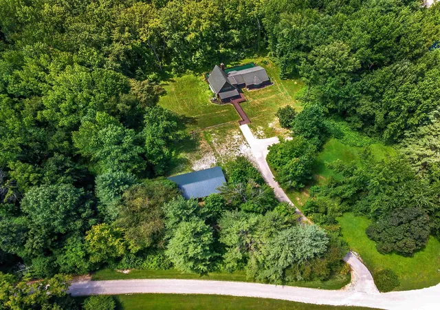 Photo 2 of Manufactured home for sale at 11400 Hidden Ln, Evansville, IN 47720 | MLS# 202630960 | Listing updated on 2026-09-02