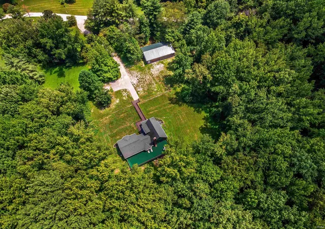 Photo 3 of Single family home for sale at 11400 Hidden Ln, Evansville, IN 47720 | MLS# 202630960 | Listing updated on 2026-10-21
