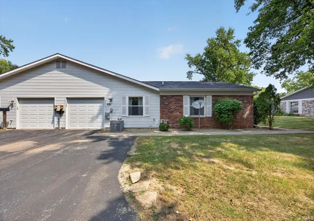 Photo 2 of Condo for sale at 851 E Waterloo Ct, Bloomington, IN 47401 | MLS# 202630966 | Listing updated on 2026-09-11