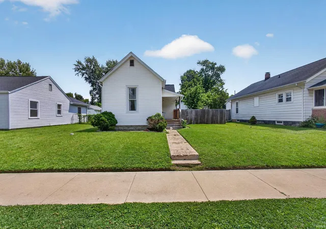 Photo 2 of Manufactured home for sale at 825 S 28th Street, Lafayette, IN 47904 | MLS# 202630972 | Listing updated on 2026-08-19
