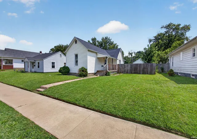 Photo 3 of Manufactured home for sale at 825 S 28th Street, Lafayette, IN 47904 | MLS# 202630972 | Listing updated on 2026-08-19