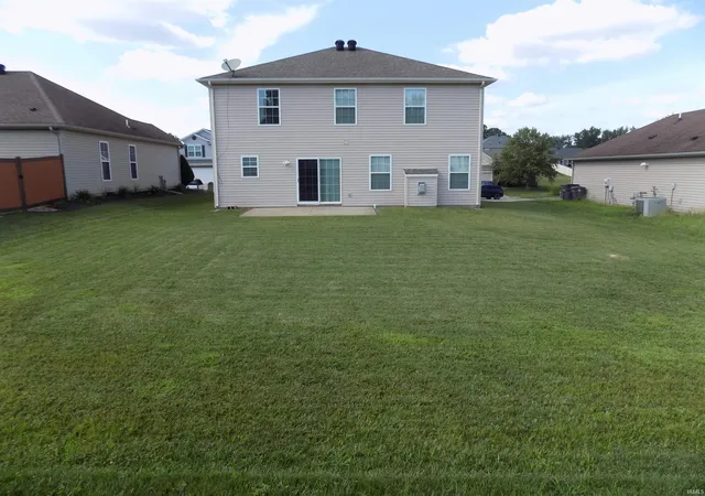 Photo 2 of Manufactured home for sale at 835 Groveview Ct, Evansville, IN 47711 | MLS# 202630975 | Listing updated on 2026-09-14