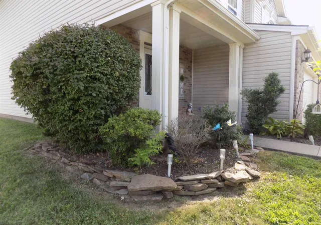 Photo 3 of Manufactured home for sale at 835 Groveview Ct, Evansville, IN 47711 | MLS# 202630975 | Listing updated on 2026-09-14