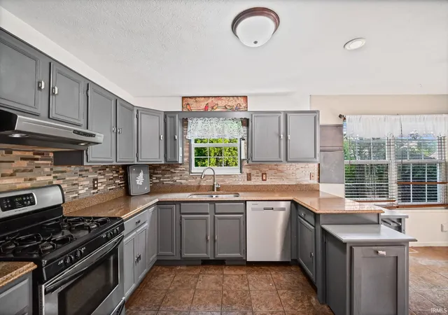 Photo 3 of Sale Pending at 4913 Autumn N Ln, Lafayette, IN 47909 | MLS# 202630981 | Listing updated on 2026-08-03