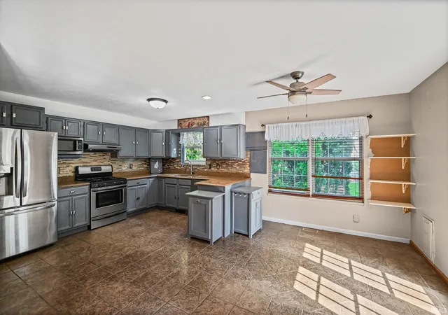 Photo 4 of Sale Pending at 4913 Autumn N Ln, Lafayette, IN 47909 | MLS# 202630981 | Listing updated on 2026-08-03