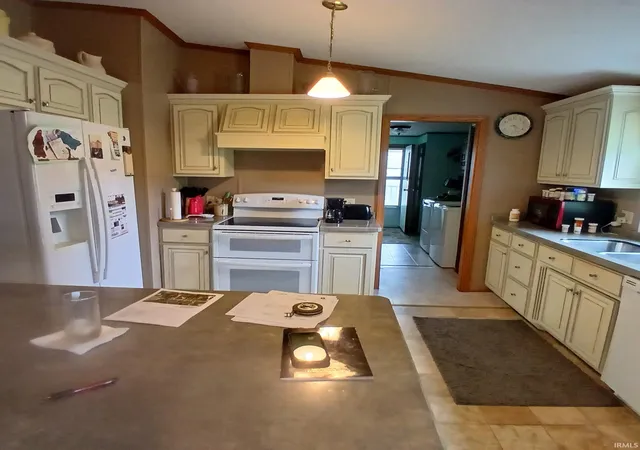 Photo 4 of Sale Pending at 622 E Elnora St, Odon, IN 47562 | MLS# 202630985 | Listing updated on 2026-08-17