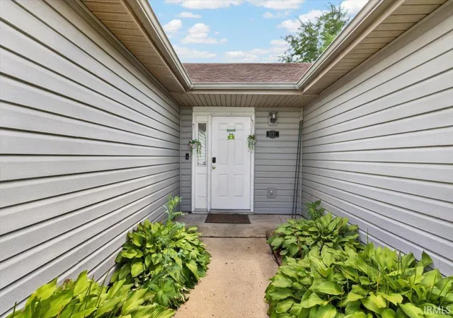 Photo 2 of Manufactured home for sale at 5117 Stable Dr, Lafayette, IN 47905 | MLS# 202630998 | Listing updated on 2026-08-31