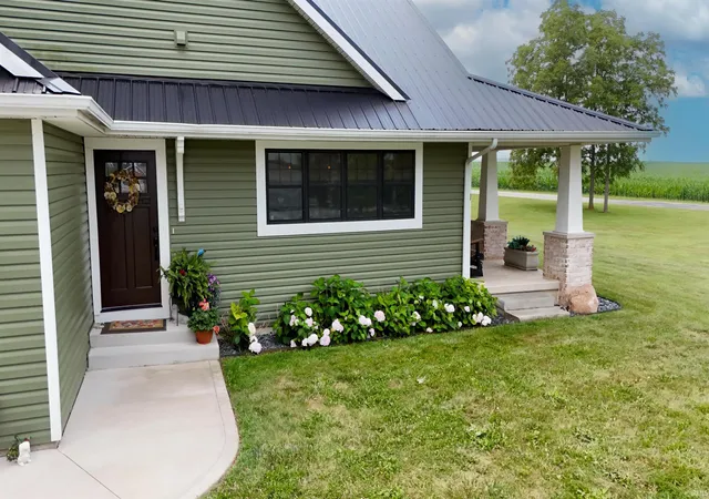 Photo 4 of Manufactured home for sale at 10801 S Meridian Rd, Warren, IN 46792 | MLS# 202631028 | Listing updated on 2026-09-03