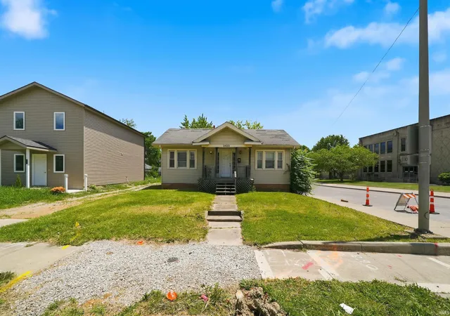 Photo 2 of Manufactured home for sale at 3423 S Anthony Blvd, Fort Wayne, IN 46806 | MLS# 202631045 | Listing updated on 2026-08-25