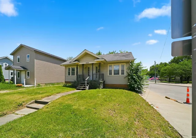 Photo 3 of Manufactured home for sale at 3423 S Anthony Blvd, Fort Wayne, IN 46806 | MLS# 202631045 | Listing updated on 2026-08-25