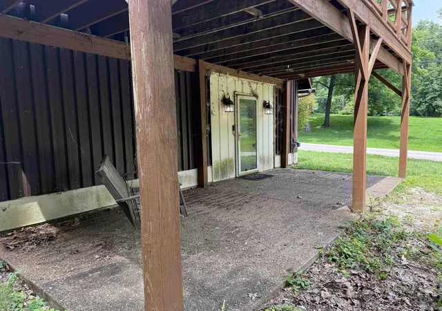 Photo 3 of Sale Pending at 1925 Schlensker Rd, Evansville, IN 47725 | MLS# 202631048 | Listing updated on 2026-09-03