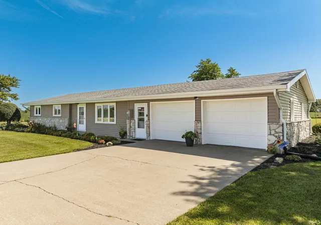 Photo 2 of Sale Pending at 4800 N Cr 500 E, Albany, IN 47320 | MLS# 202631059 | Listing updated on 2026-08-04