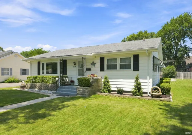 Manufactured home for sale at 206 W Jackson St, Monroe, IN 46772 | MLS# 202631068
