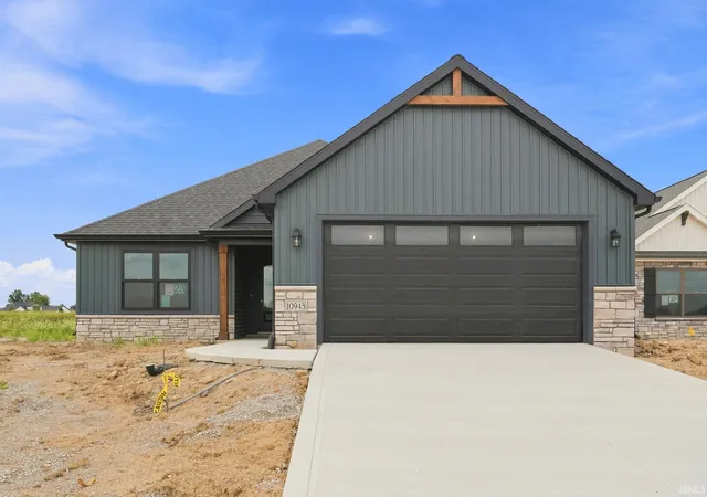 Photo 1 of Manufactured home for sale at 10943 Wild Iris Cvs, Fort Wayne, IN 46818 | MLS# 202631073 | Listing updated on 2026-08-17