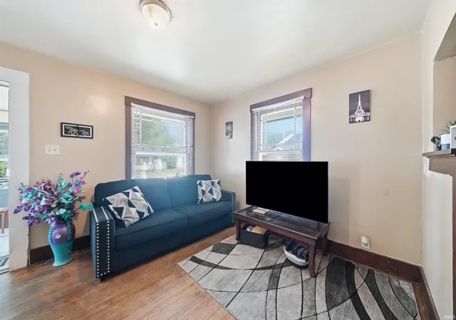 Photo 3 of Manufactured home for sale at 3109 Central Dr, Fort Wayne, IN 46806 | MLS# 202631076 | Listing updated on 2026-10-05