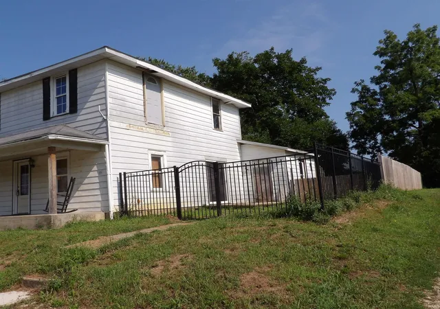 Photo 20 of Manufactured home for sale at 304 E Washington St, Eaton, IN 47338 | MLS# 202631113 | Listing updated on 2026-08-18